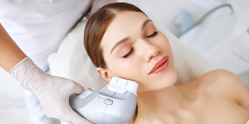 How Fat Freezing and HIFU Work Together? 4 book a personalised consultation of Fat Freezing and HIFU Together Surrey